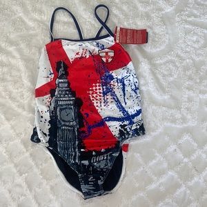Qswimwhere women’s 32 bathing suit